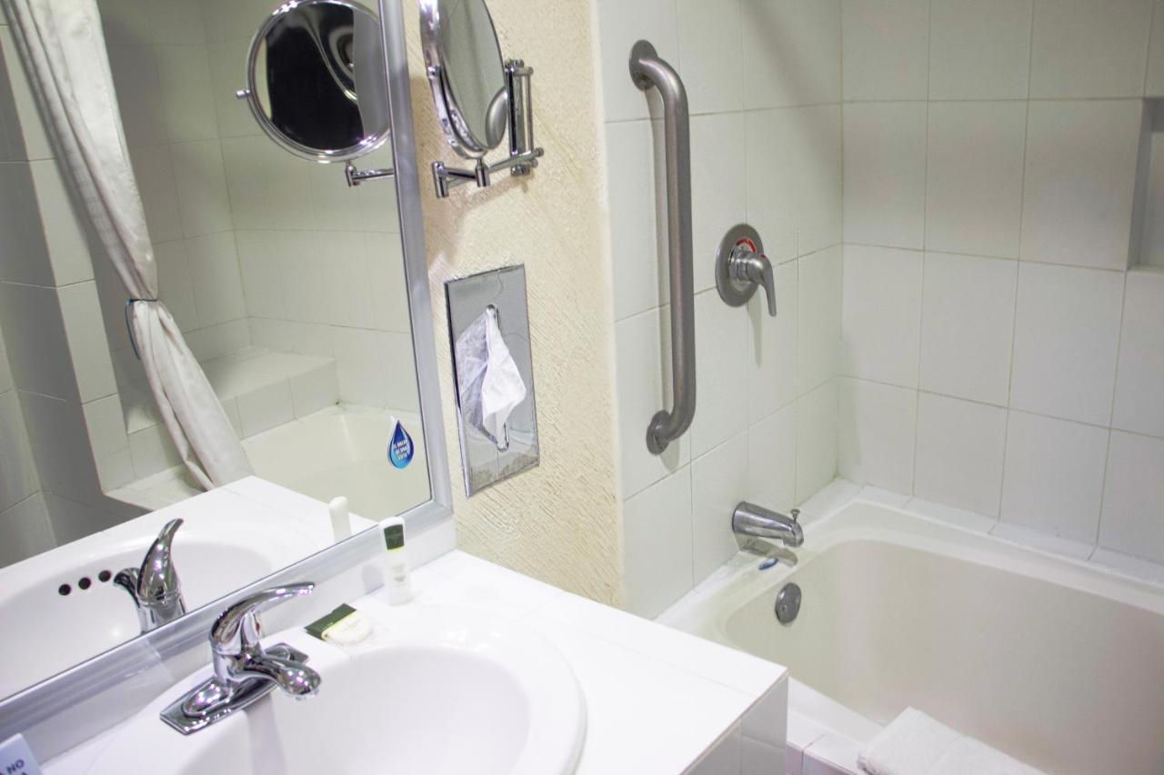 Best Western Real Tula Express Tula de Allende Bagian luar foto